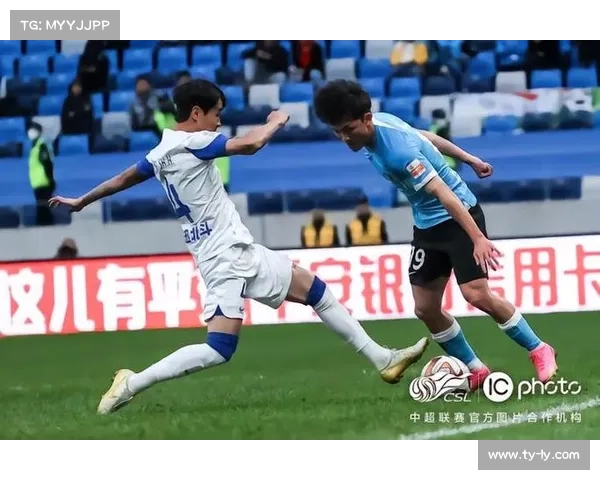 小将闵紫曦打入中超处子球，武汉三镇青春风暴进行时